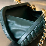 Bottega Veneta Knot With Chain 776662
